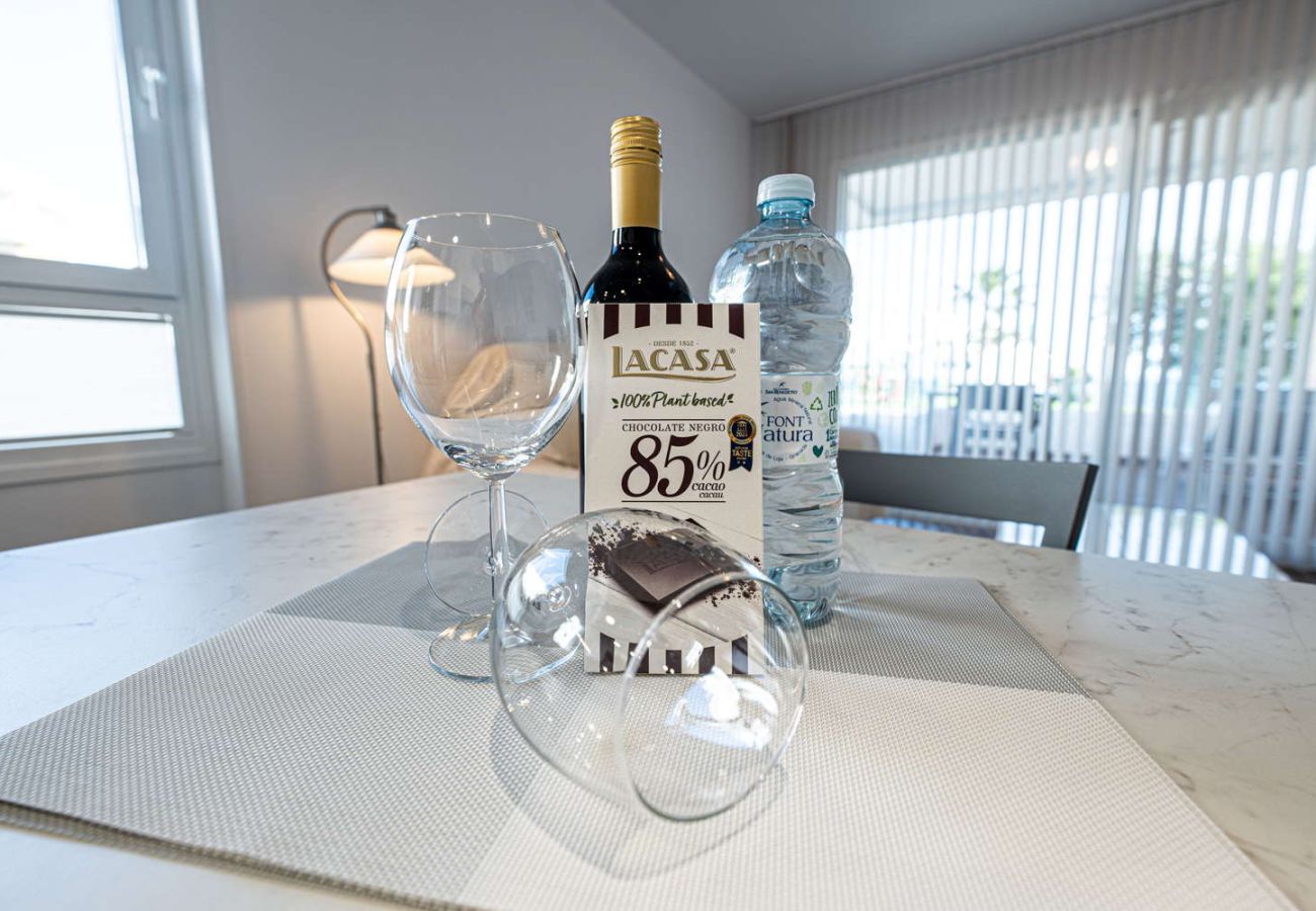 Apartamento en Torrox Costa - Luxury Pool View Isea 1111