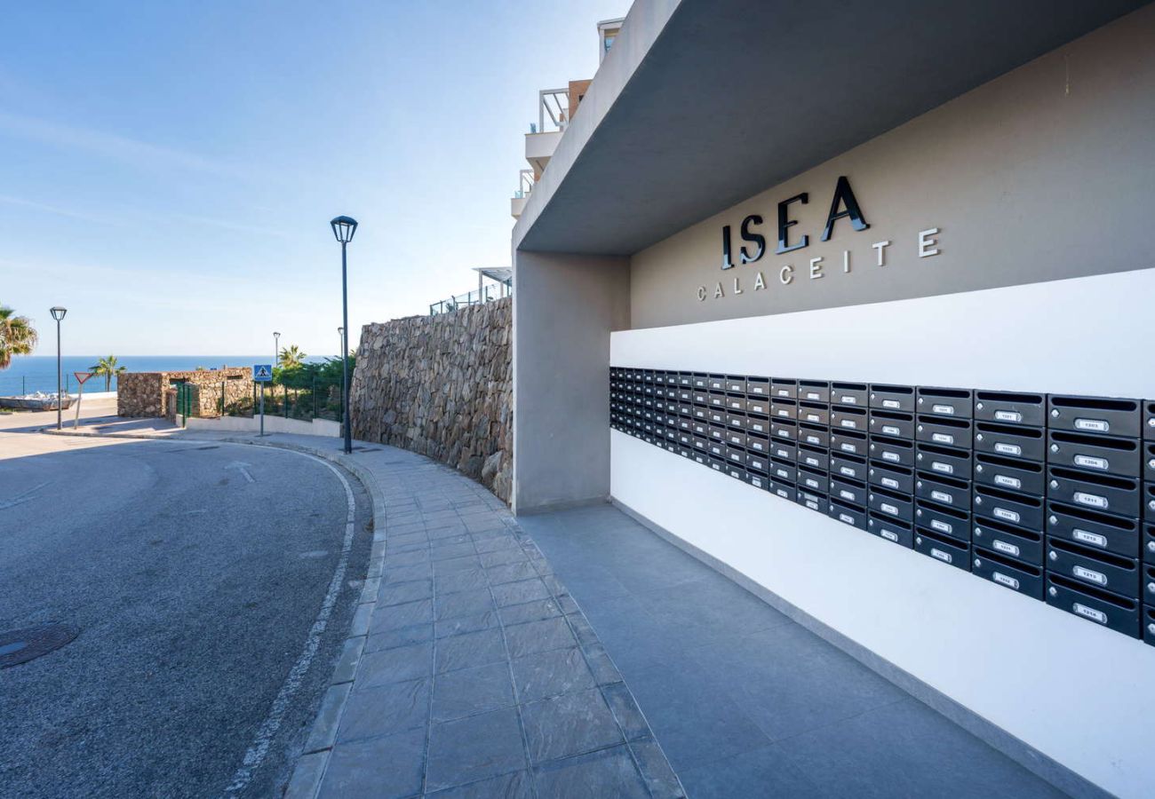 Apartamento en Torrox Costa - Luxury Pool View Isea 1111