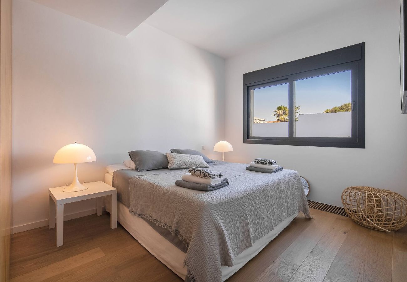 Villa en Marbella - 3326 Costabella Frontline