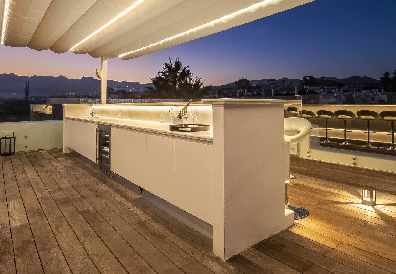 Villa en Marbella - 3326 Costabella Frontline