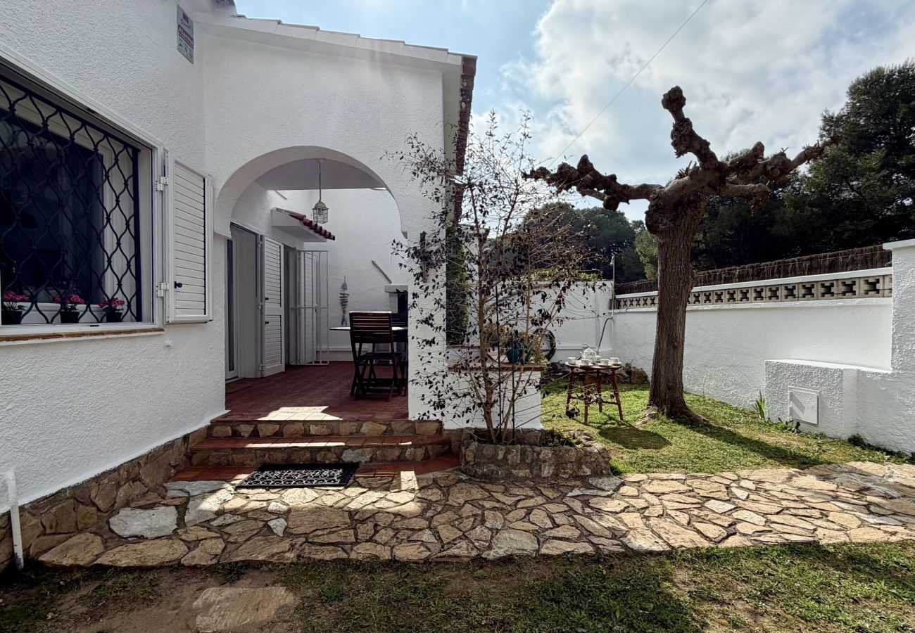 Casa adosada en L'Escala - CASA EDNA