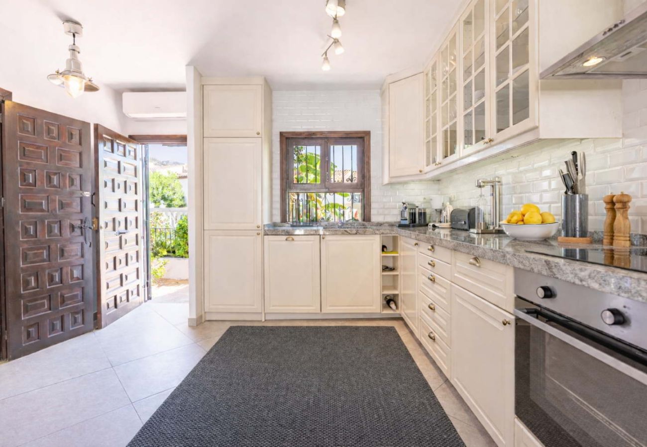 Casa adosada en Nerja - Casa Lavanda - Hacienda 37 by Casasol