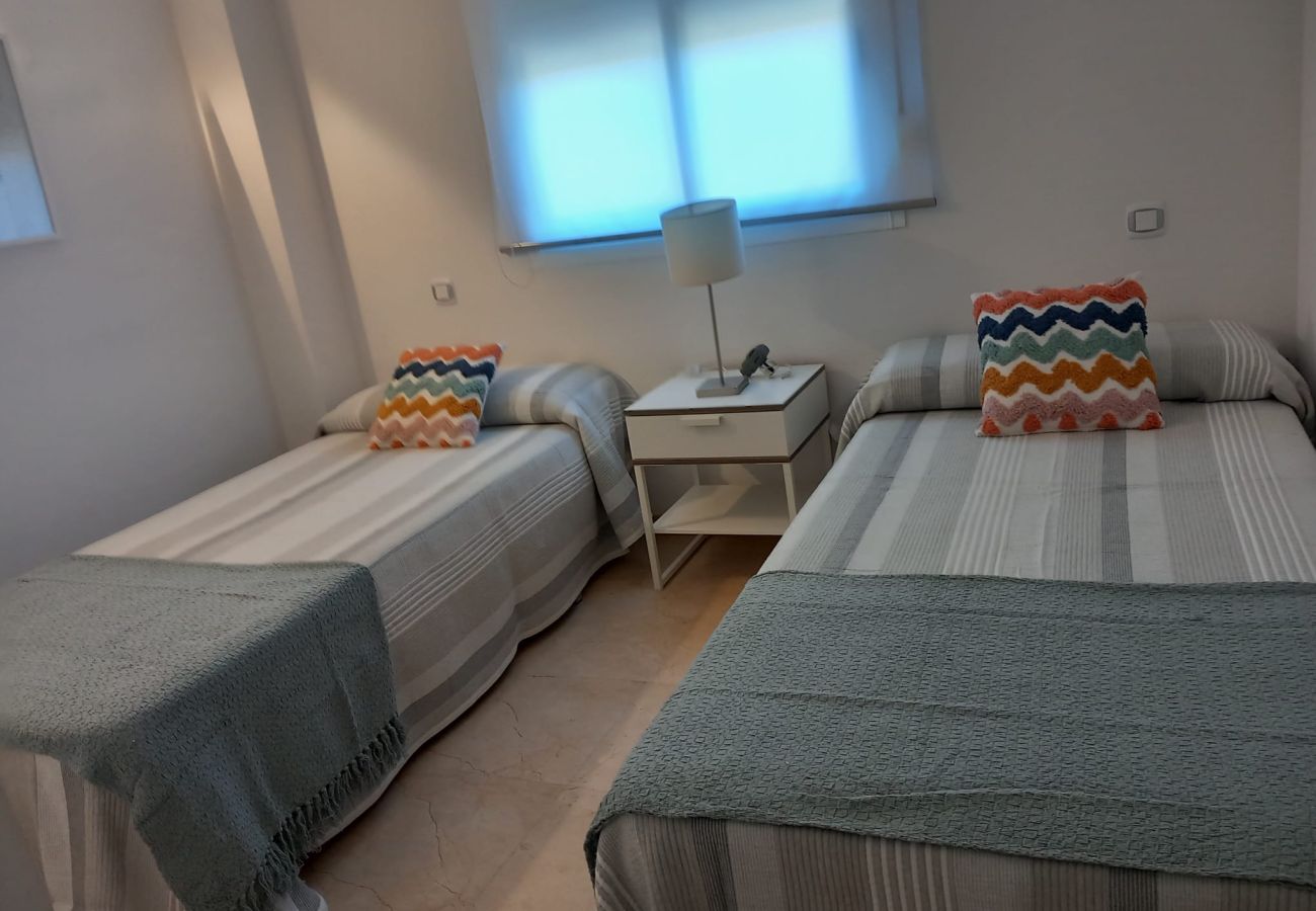 Apartamento en Denia - 145 Playa Esmeralda, 1-7