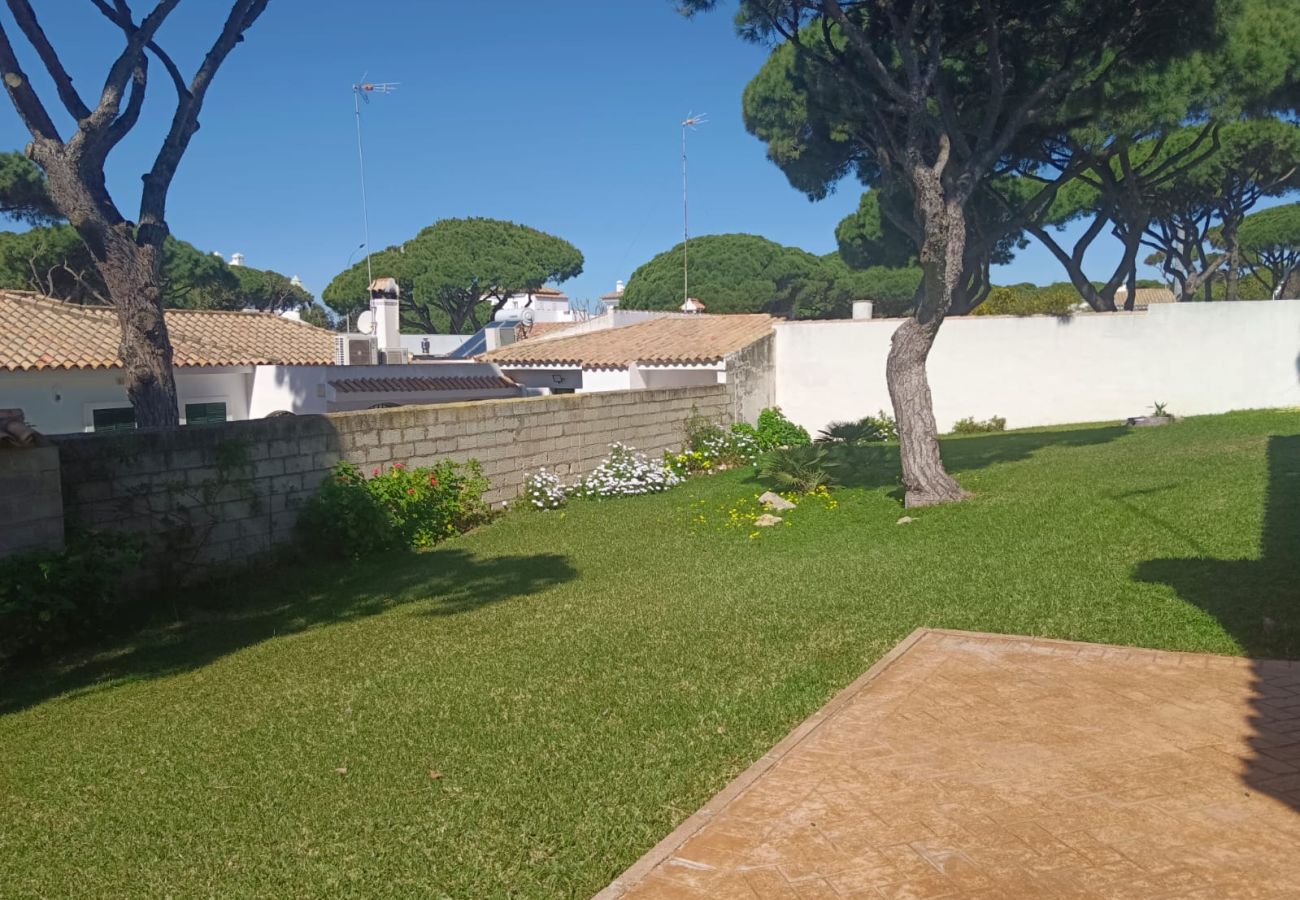 Chalet en Chiclana de la Frontera - R012 MORENA