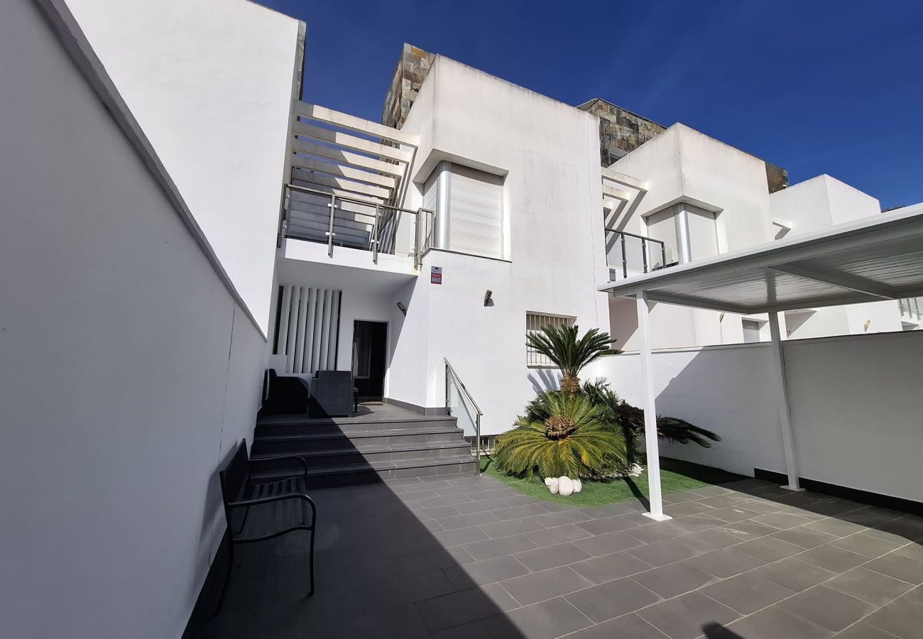 Casa adosada en Chiclana de la Frontera - R028 SALVADOR DE BAHÍA