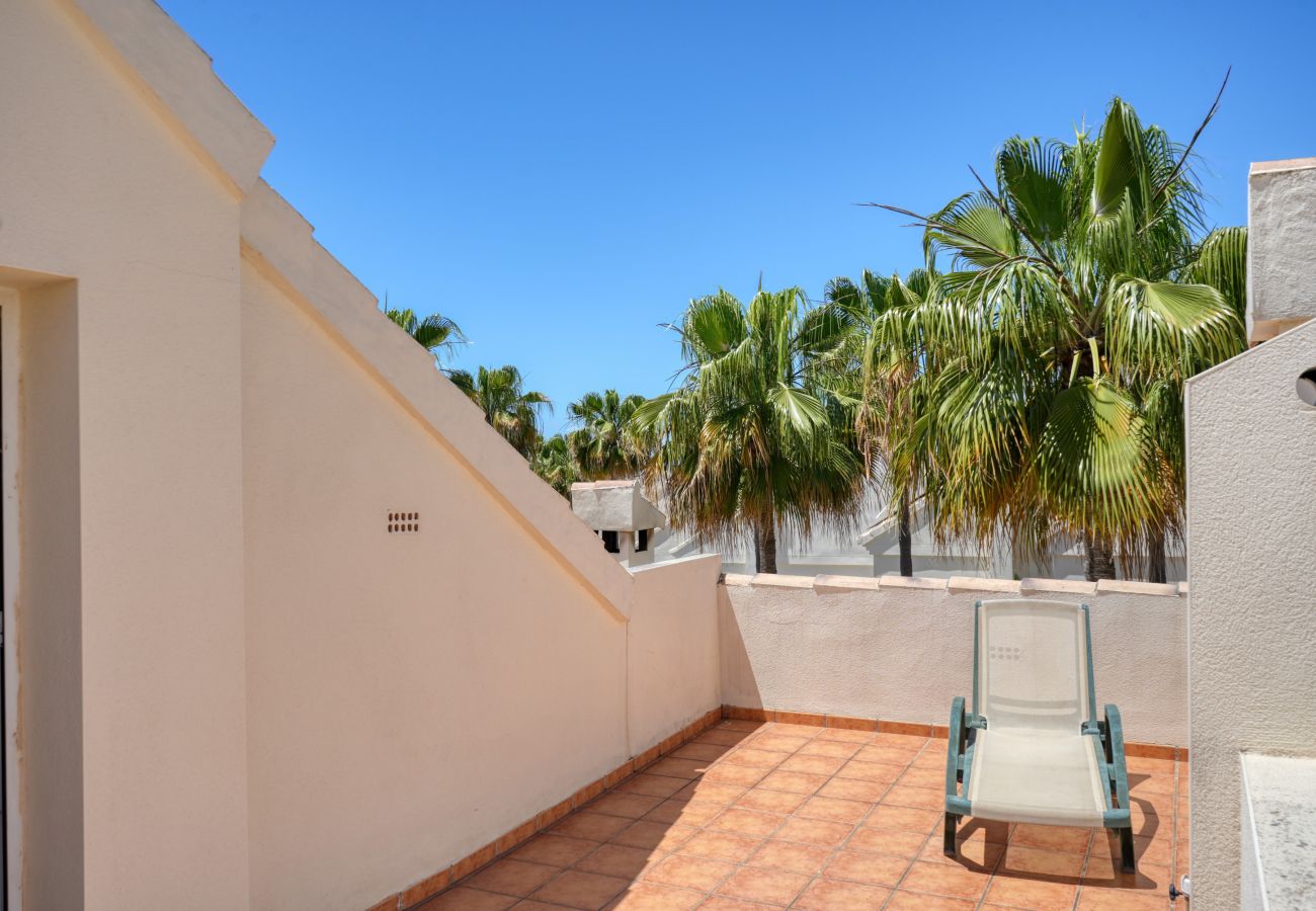 Casa adosada en Marbella - 3160 Elegant Seafront House