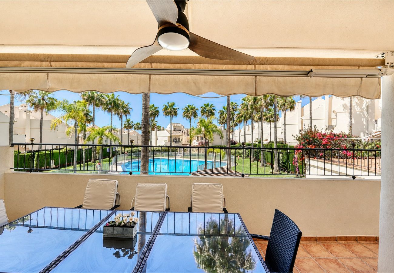 Casa adosada en Marbella - 3150 Seaside Home with Stunning Sea Views