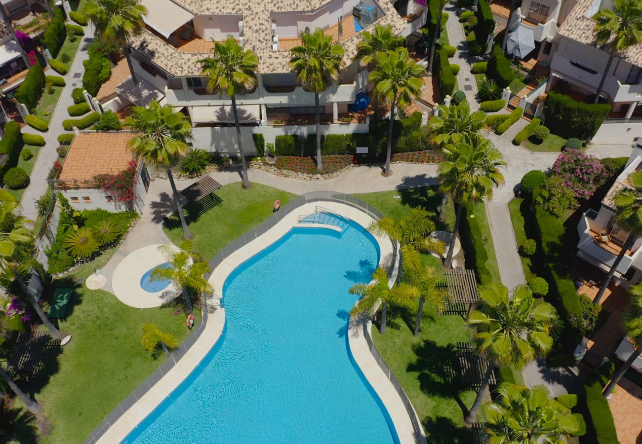 Casa adosada en Marbella - 3150 Seaside Home with Stunning Sea Views