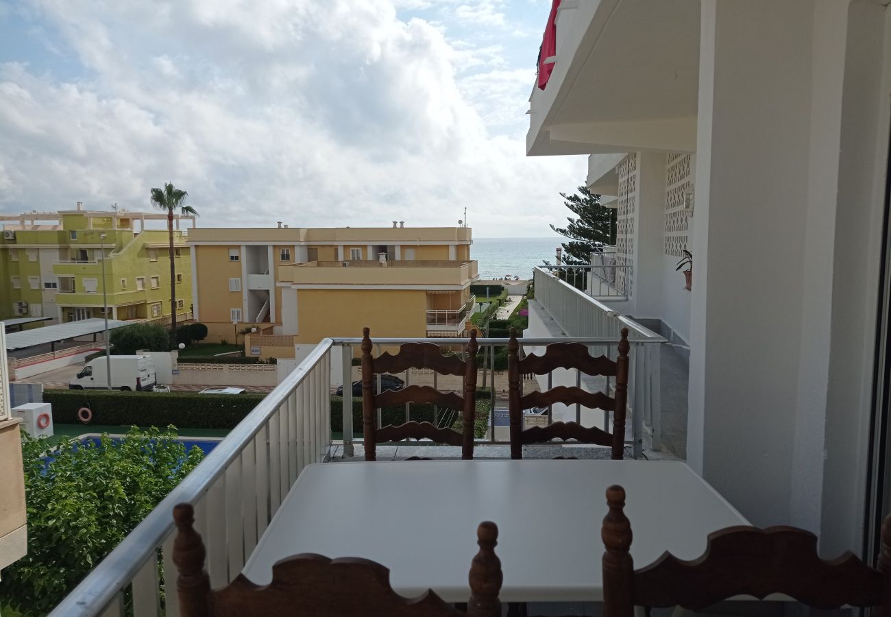 Apartamento en Xeraco Playa - La Caracola esc.A 3º pta.15