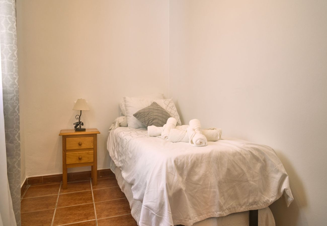 Casa rural en Frigiliana - Las Rosas 6 by Casasol
