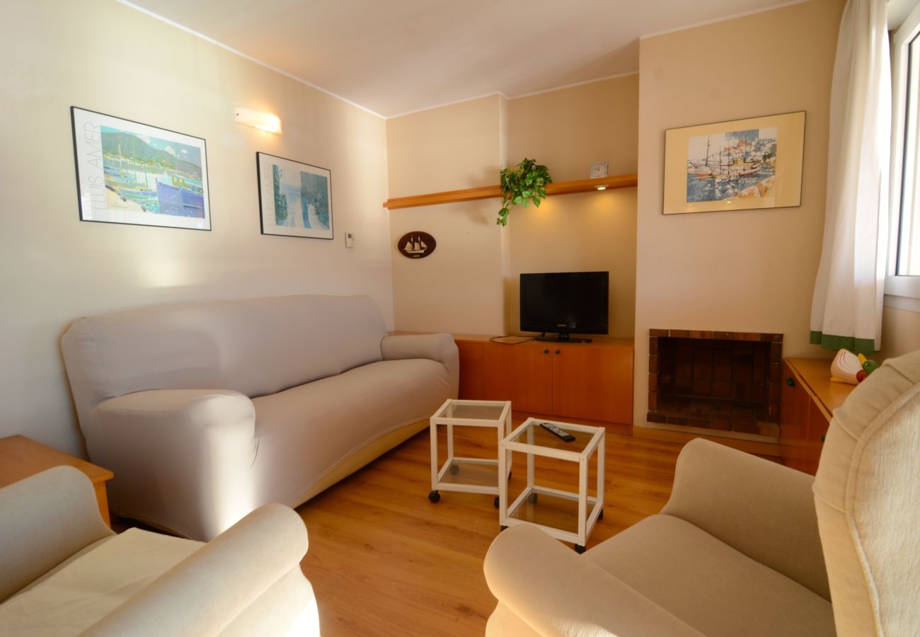 Apartamento en L'Escala - TERRASSA DEL MAR ESC. 1  1º A