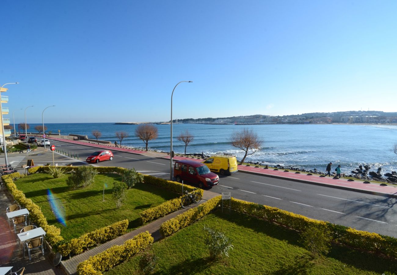 Apartamento en L'Escala - TERRASSA DEL MAR ESC. 1  1º A