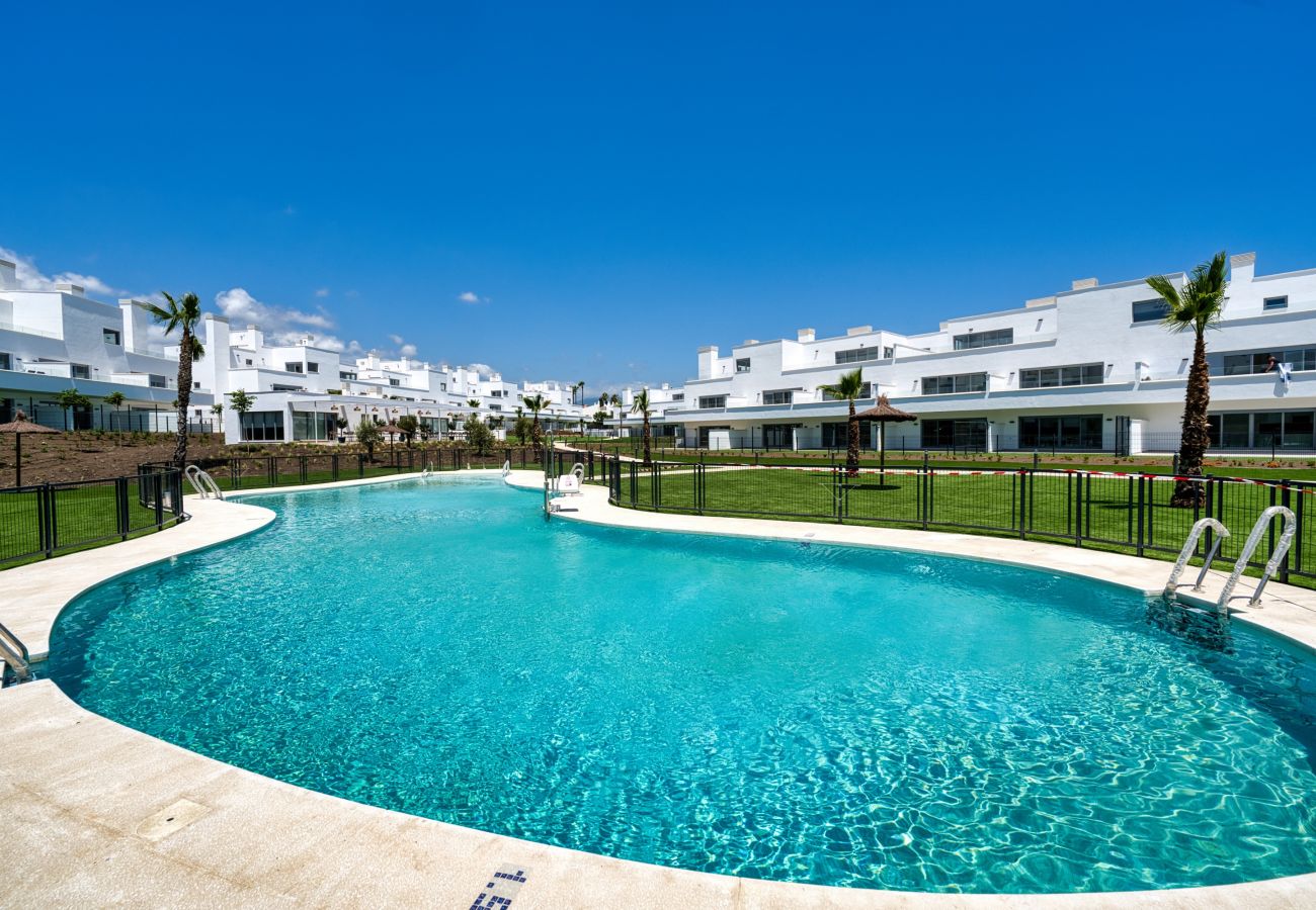 Apartamento en Estepona - 3025 Elegant apartment with terrace and pool