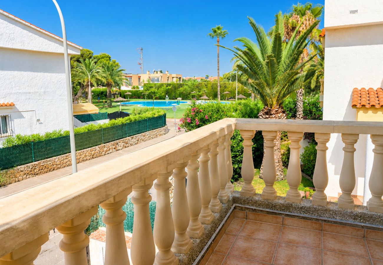 Casa en Alcoceber / Alcossebre - Villa Tres Playas | Gran patio privado · Piscina ·