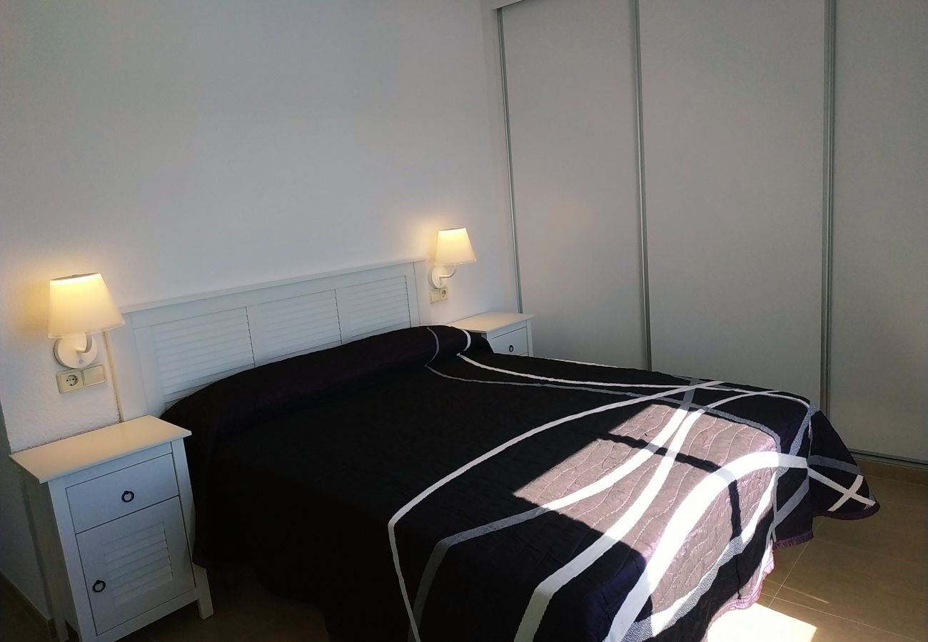 Bedroom with double bed for 2 people