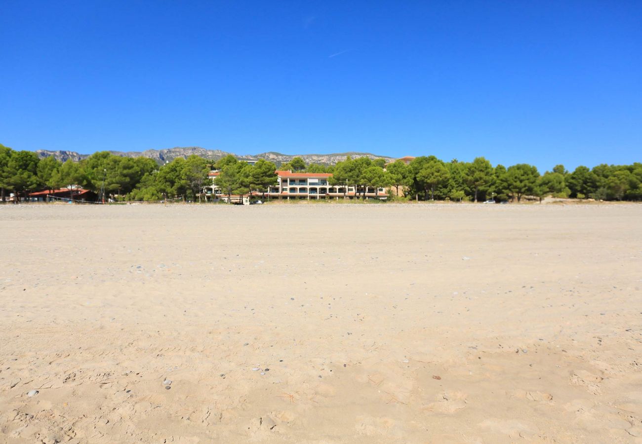 Apartment in Hospitalet de L´Infant - Arcos del MAR 1º F