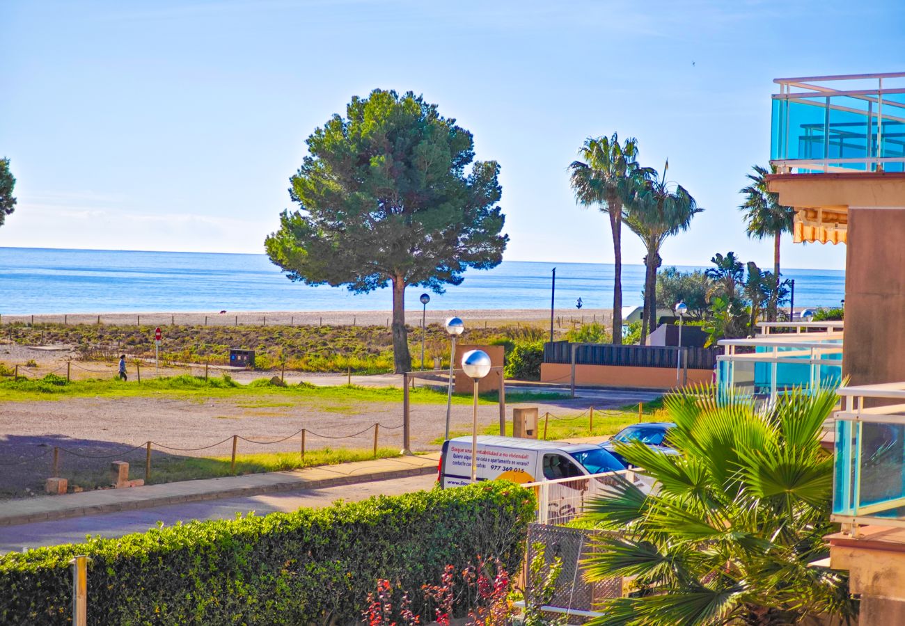 Apartment in Hospitalet de L´Infant - Arcos del MAR 1º F