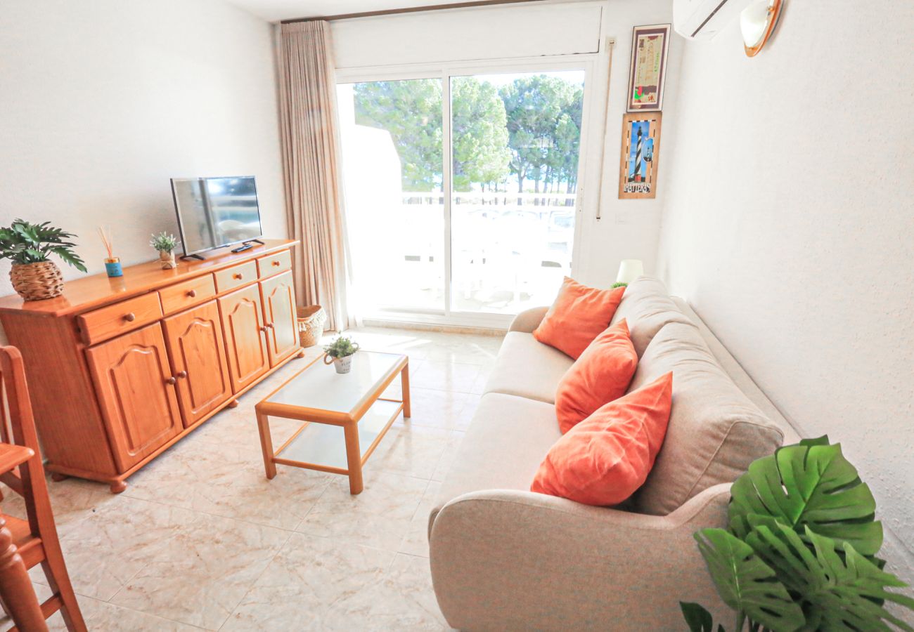 Apartment in Hospitalet de L´Infant - Arcos del MAR 1º F