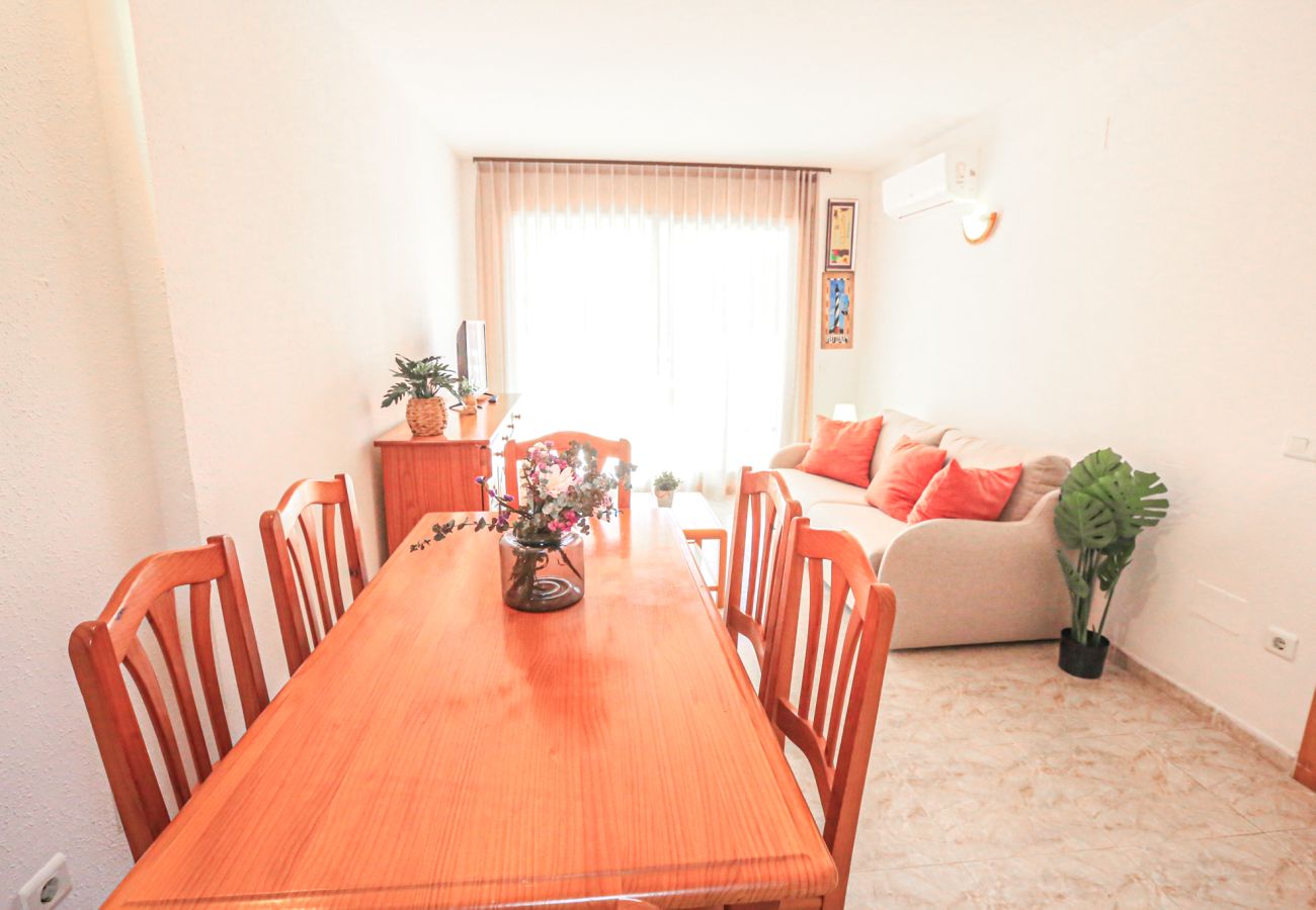 Apartment in Hospitalet de L´Infant - Arcos del MAR 1º F