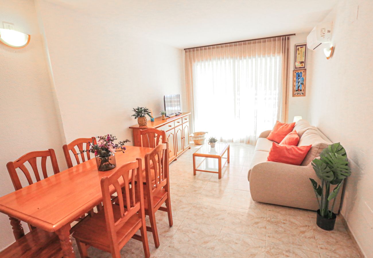 Apartment in Hospitalet de L´Infant - Arcos del MAR 1º F