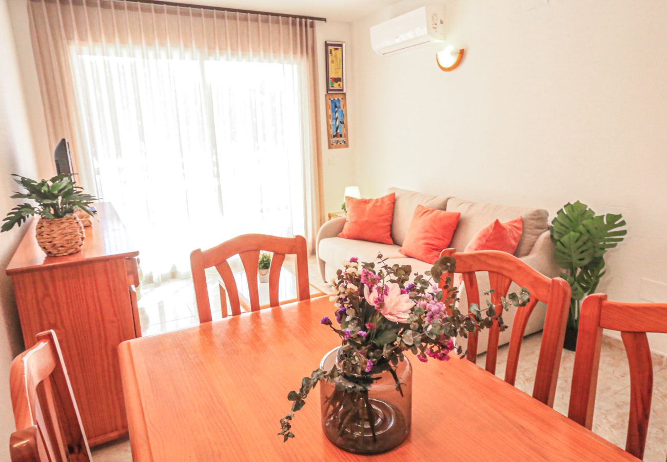 Apartment in Hospitalet de L´Infant - Arcos del MAR 1º F