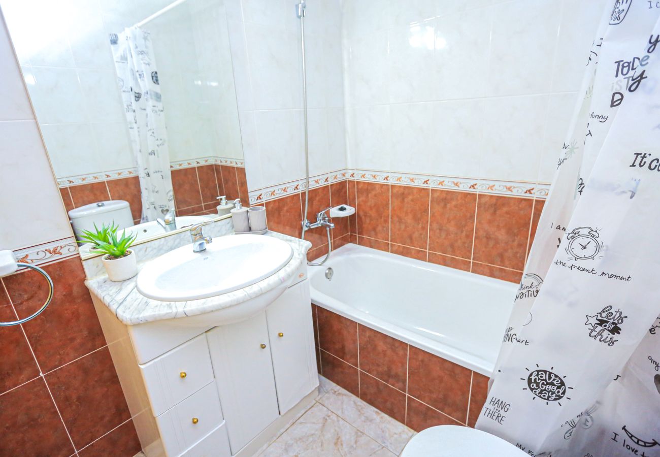 Apartment in Hospitalet de L´Infant - Arcos del MAR 1º F