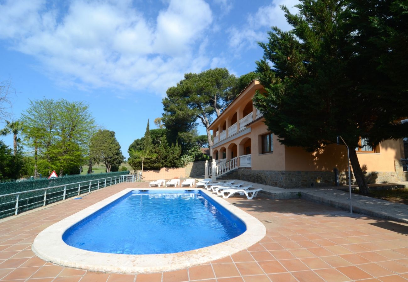 Apartment in L'Escala - MUSEU BAIXOS