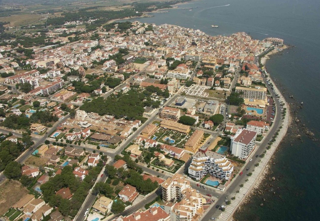 Apartment in L'Escala - PASSEIG DEL MAR 22