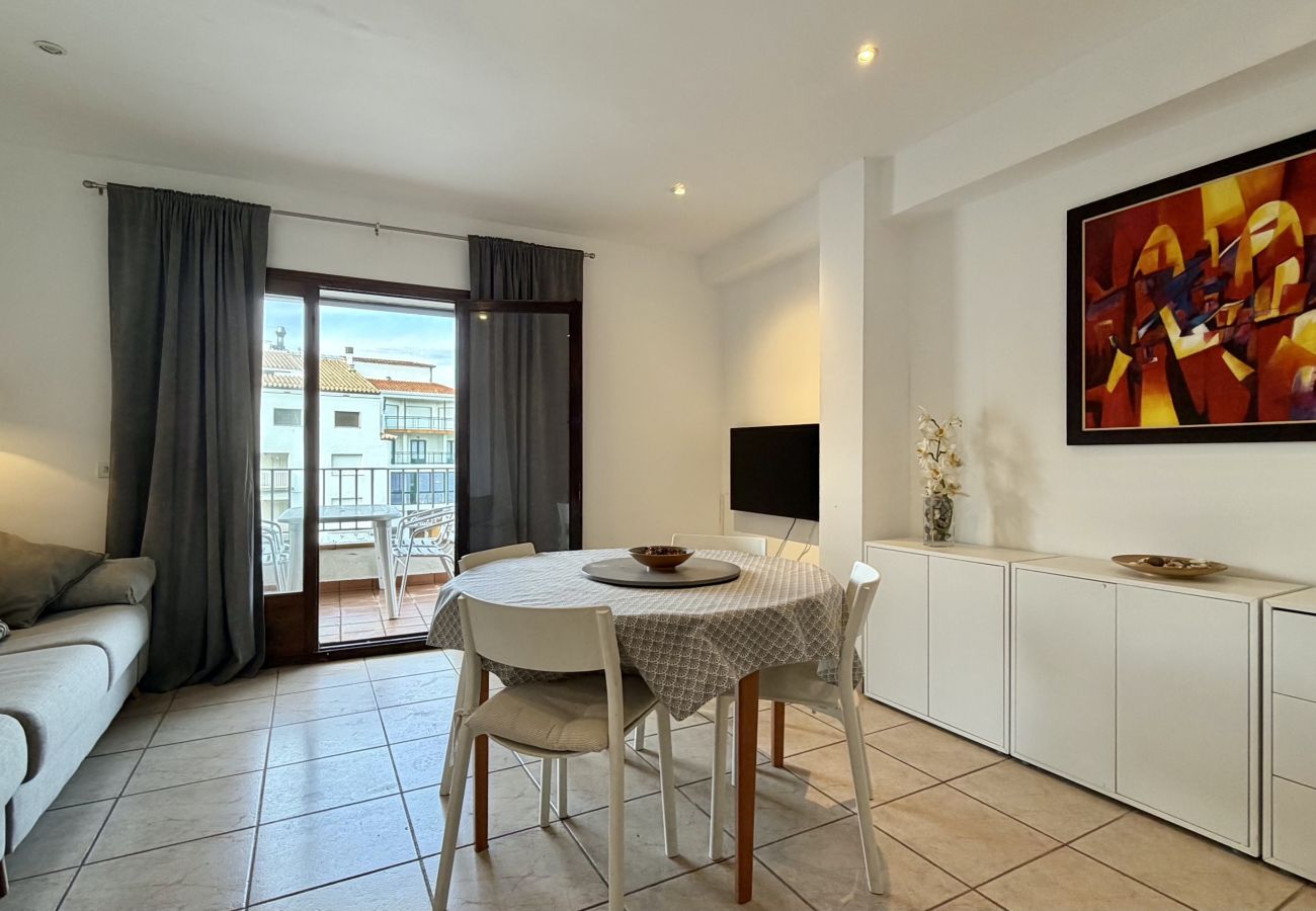 Apartment in L'Escala - ELS PESCADORS 2.1