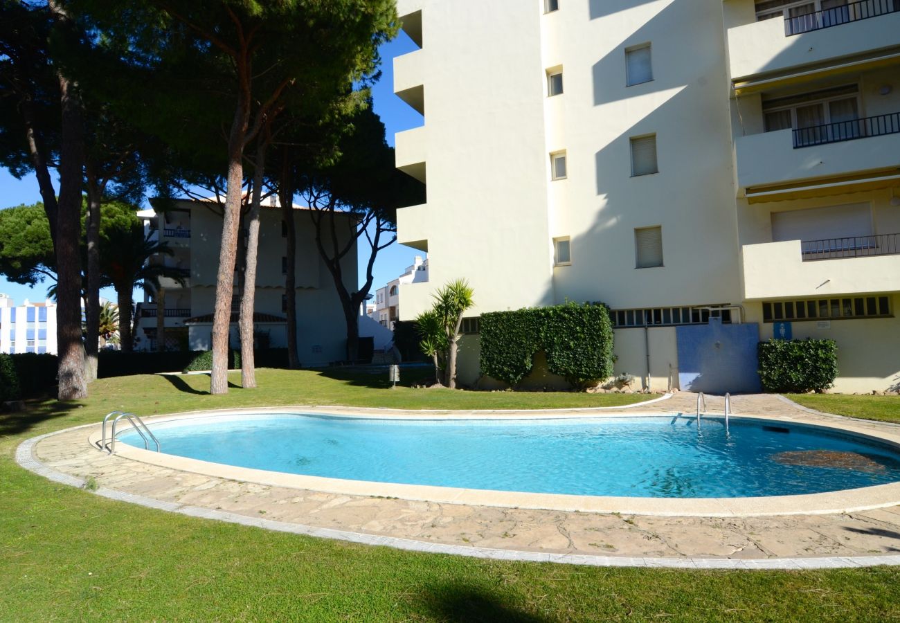 Apartment in L'Escala - PUEBLO AMARRES BA-101