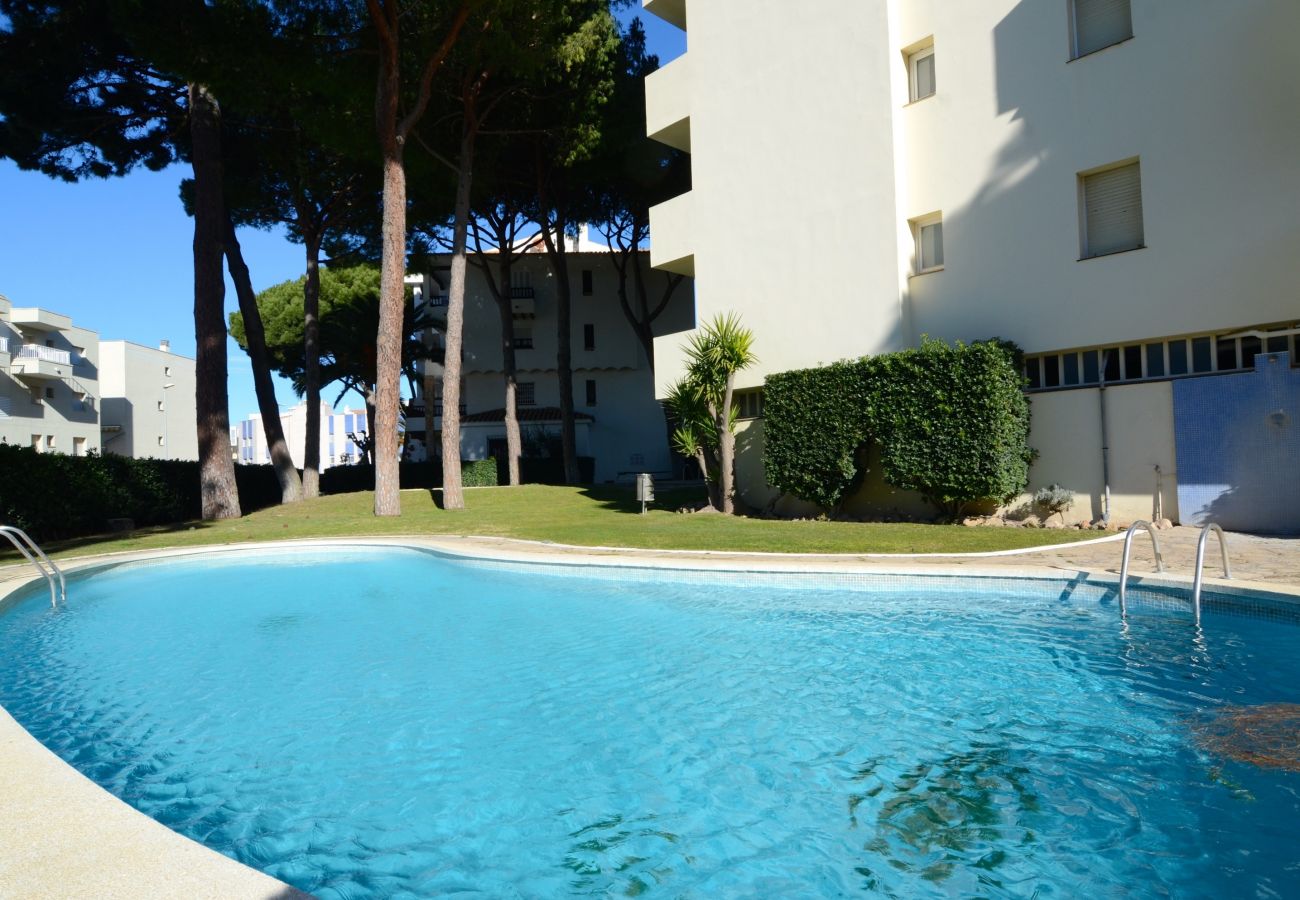 Apartment in L'Escala - PUEBLO AMARRES BA-101