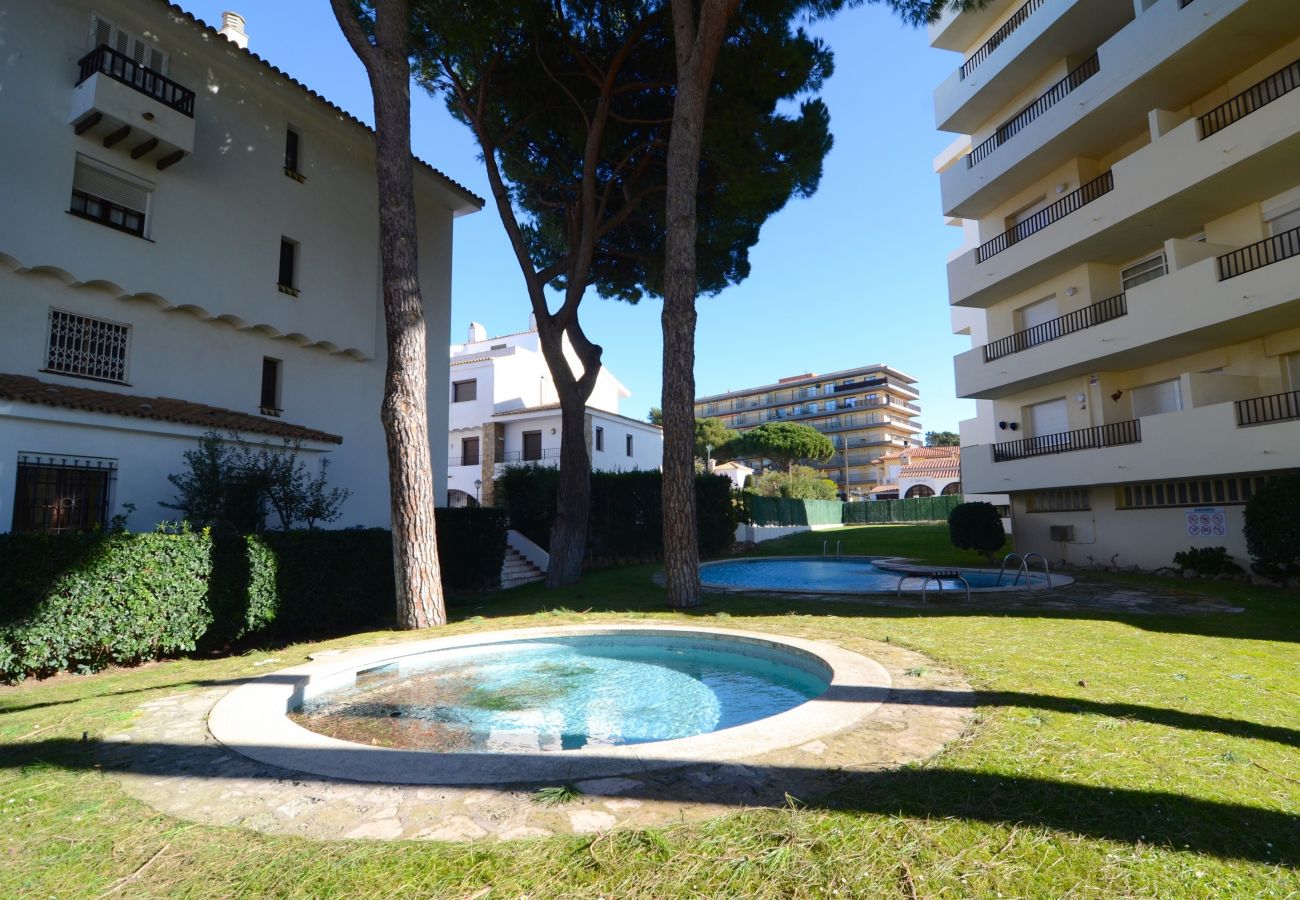 Apartment in L'Escala - PUEBLO AMARRES BA-101