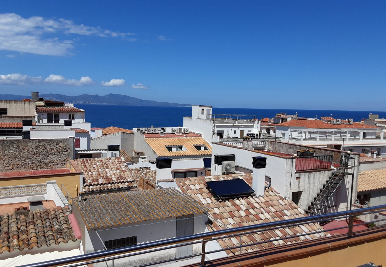 Apartment in L'Escala - EL XIC 3-2