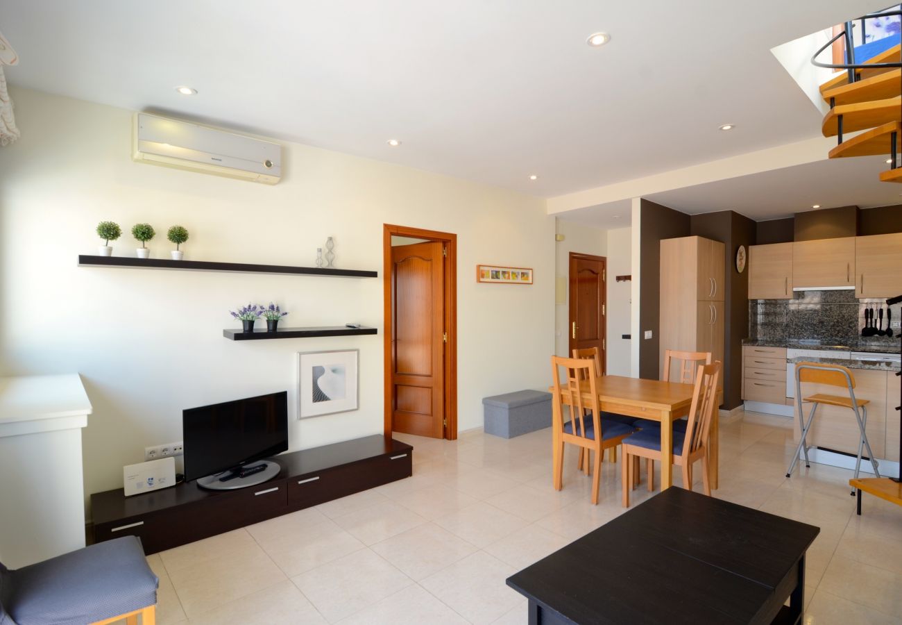 Apartment in L'Escala - EL XIC 3-2