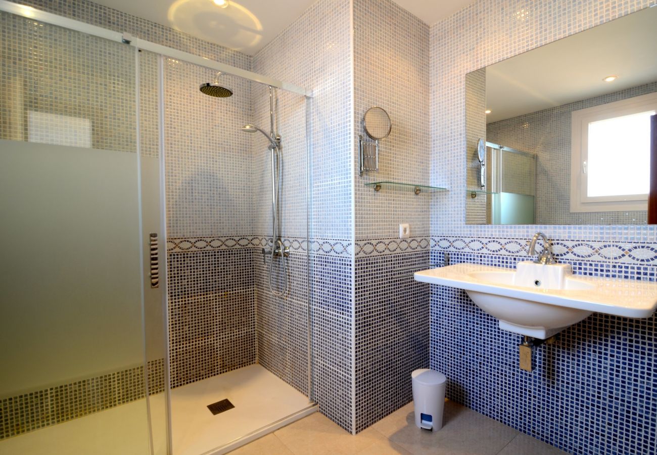 Apartment in L'Escala - EL XIC 3-2