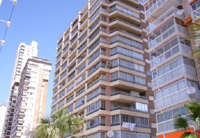 Apartment in Benidorm - CAROLINA 3B