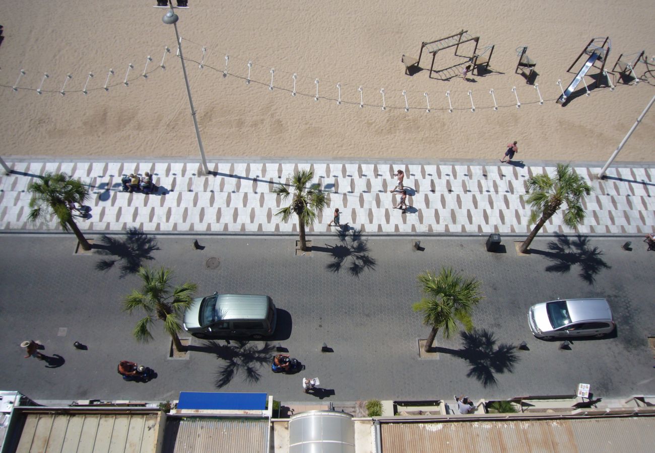 Apartment in Benidorm - CAROLINA 3B