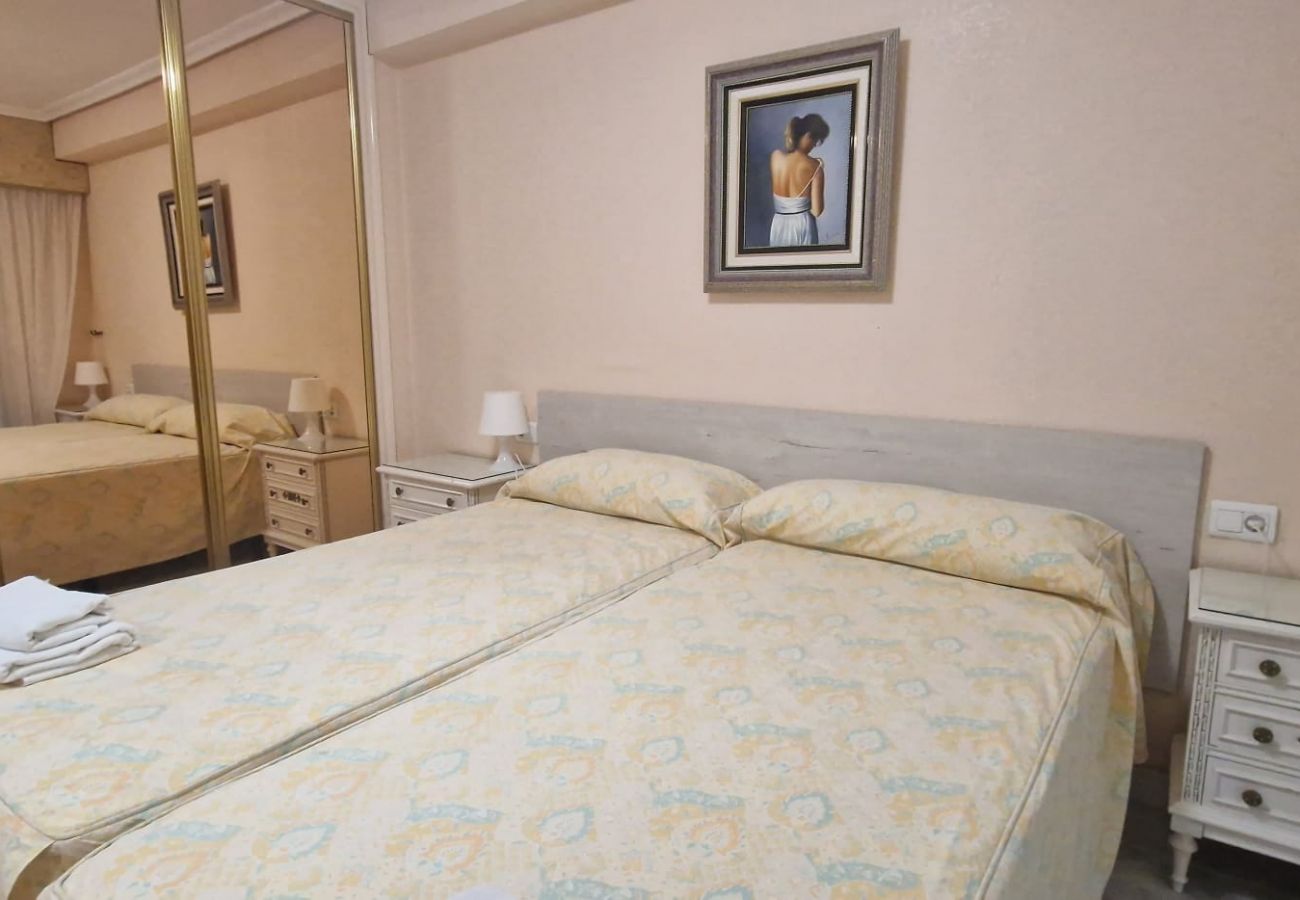 Apartment in Benidorm - CAROLINA 3B