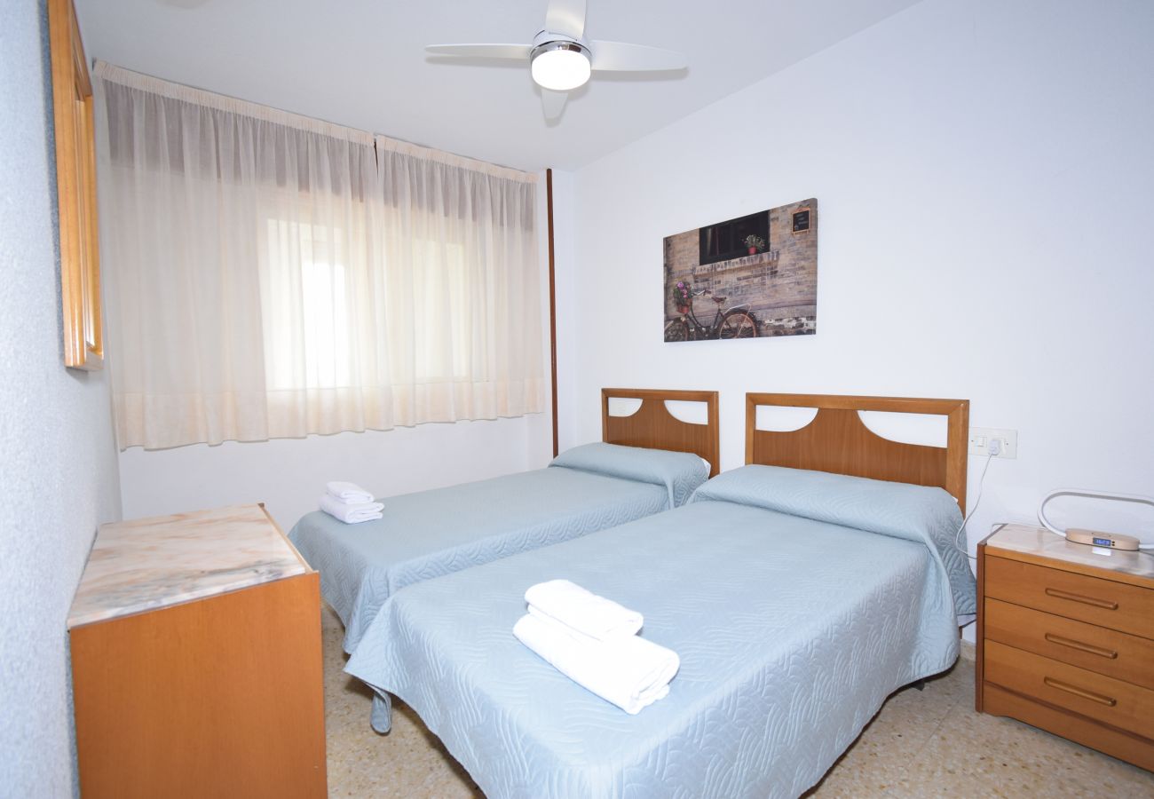 Apartment in Benidorm - LA PINTA 15D