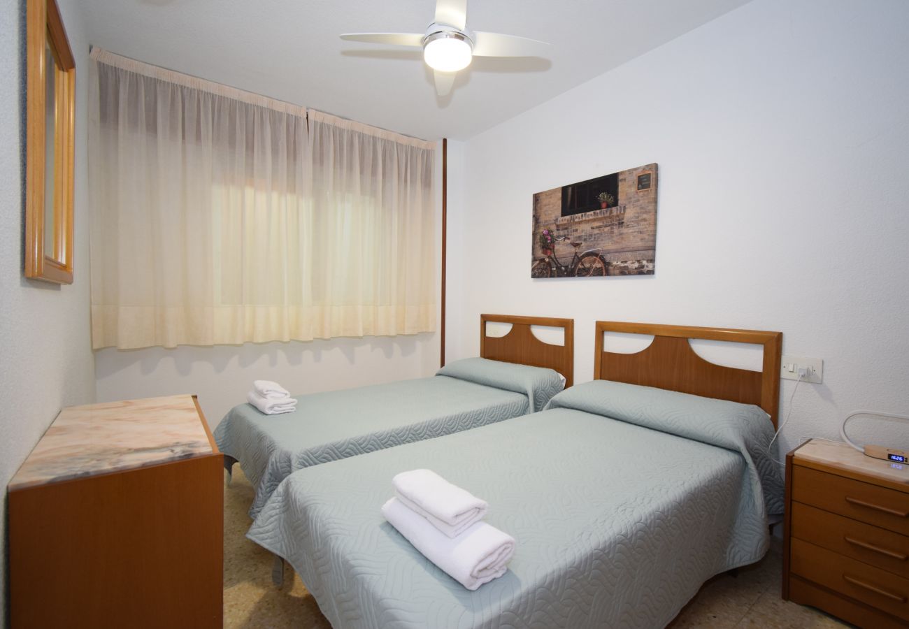 Apartment in Benidorm - LA PINTA 15D