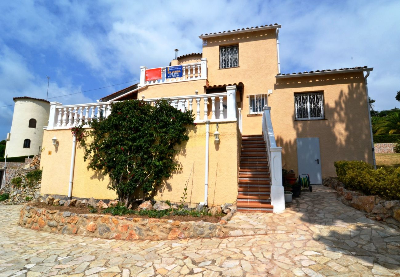 Villa in Estartit - VOLENDAM 2
