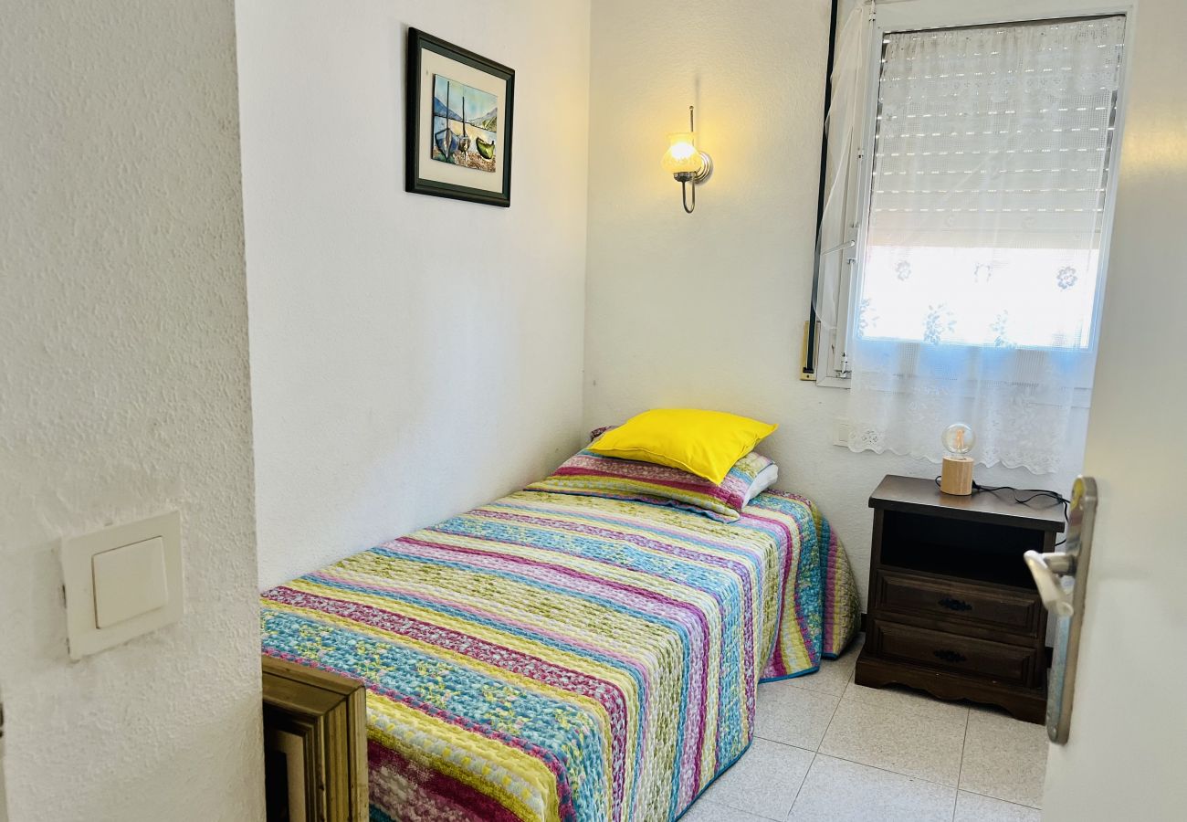 Apartment in Estartit - GRECIA 2-D