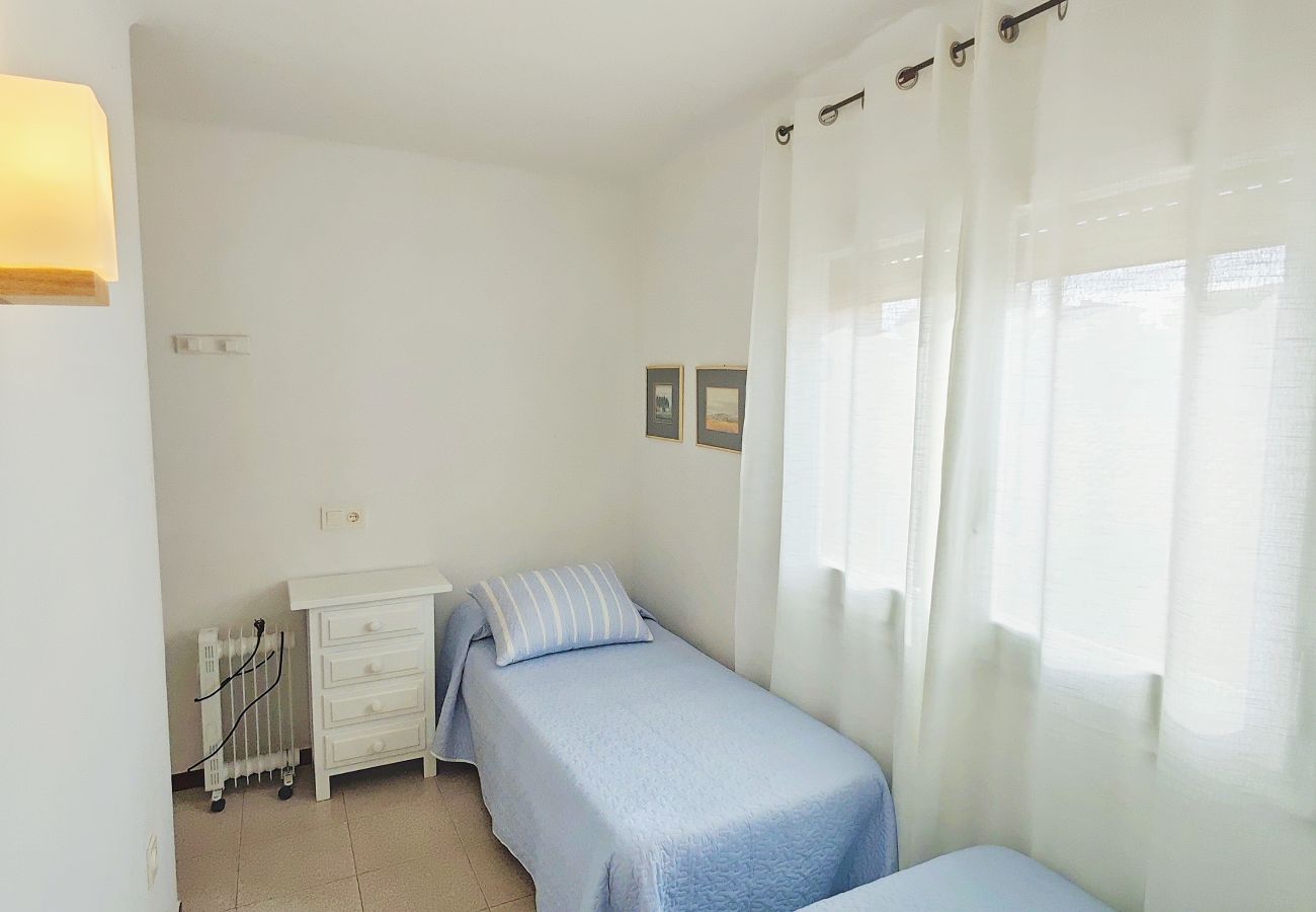 Apartment in Estartit - GRECIA 2-D