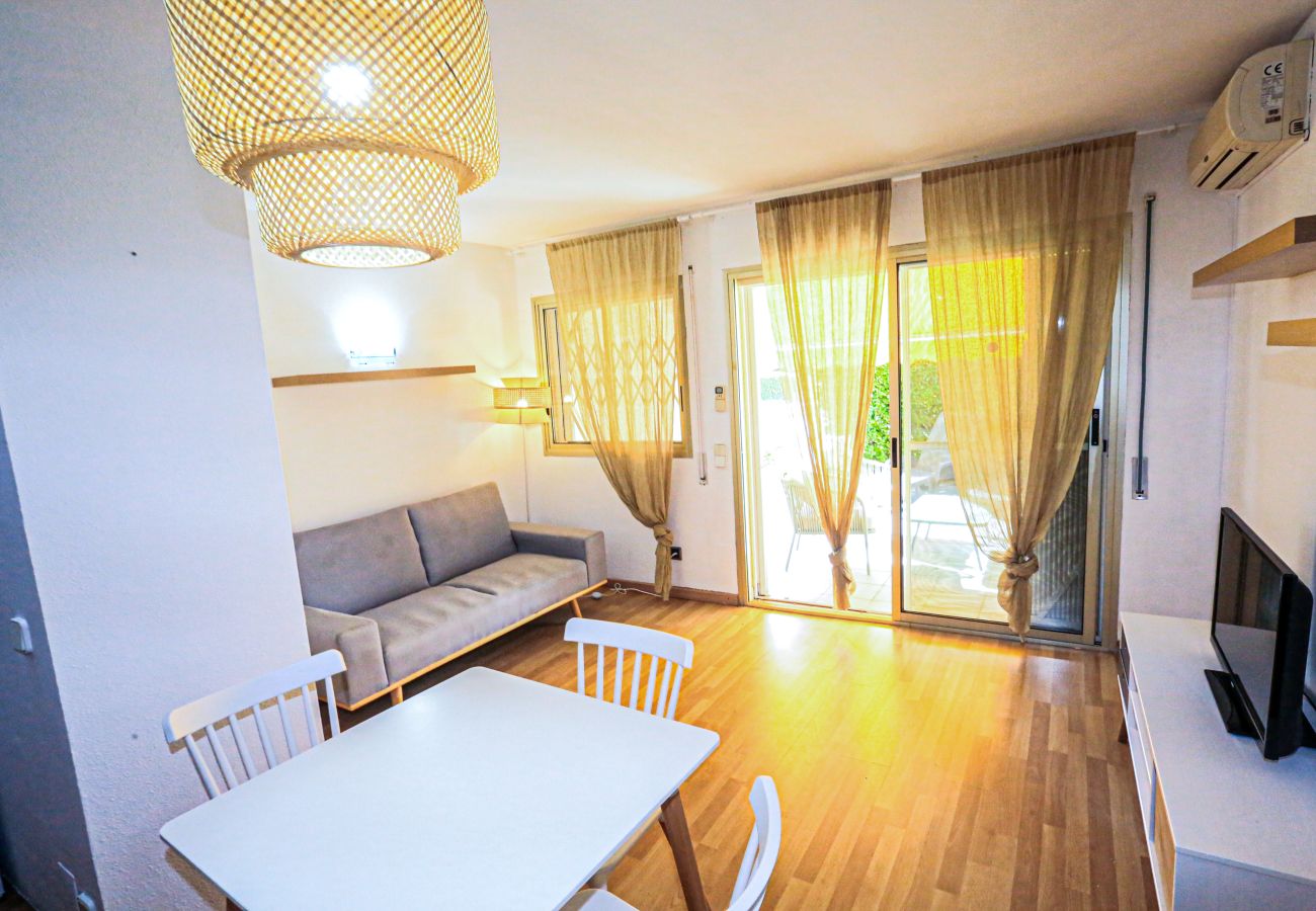 Apartment in Cambrils - OLIMPIC BAJOS 19