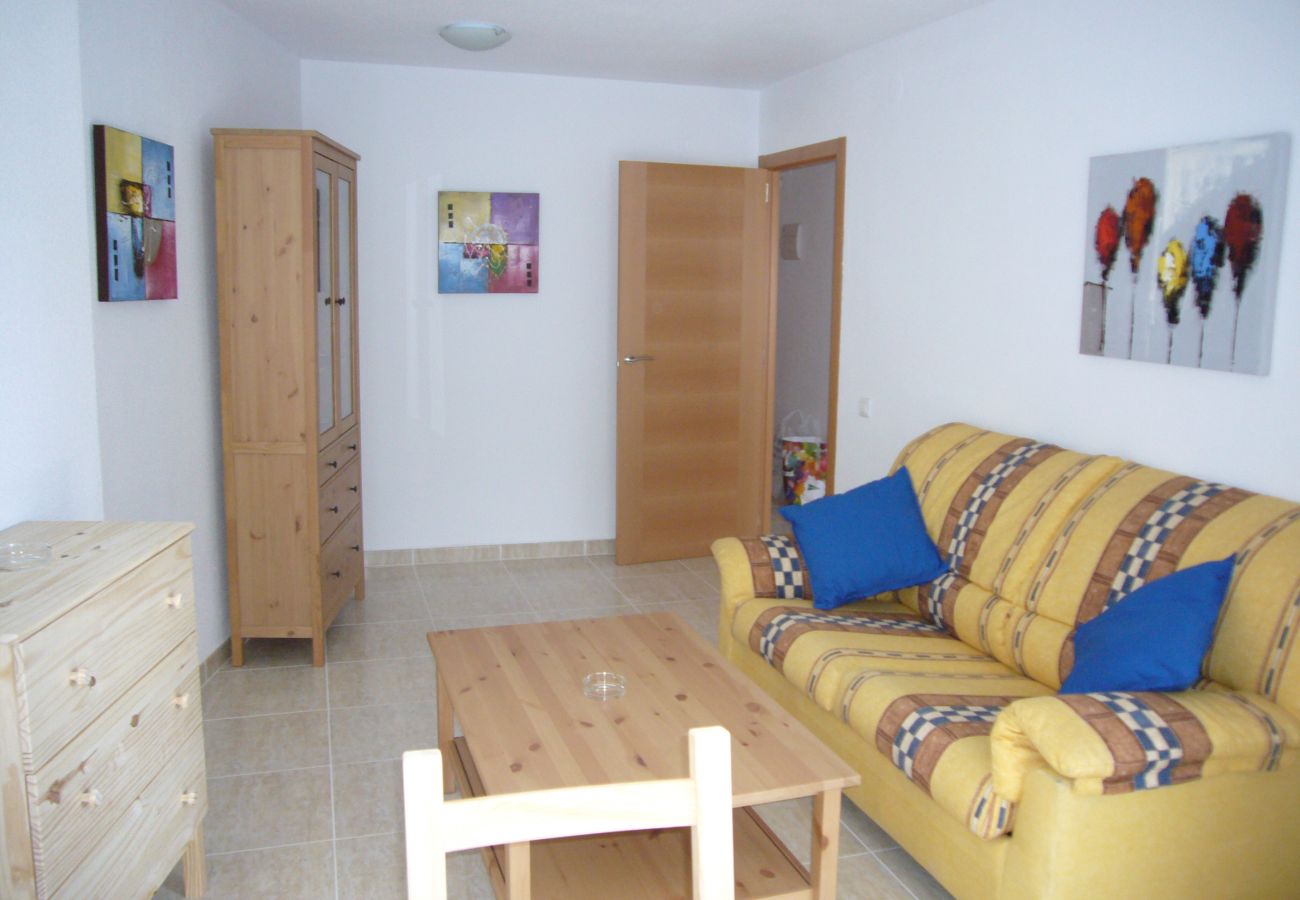 Apartment in Benidorm - ACACIAS 4 7B