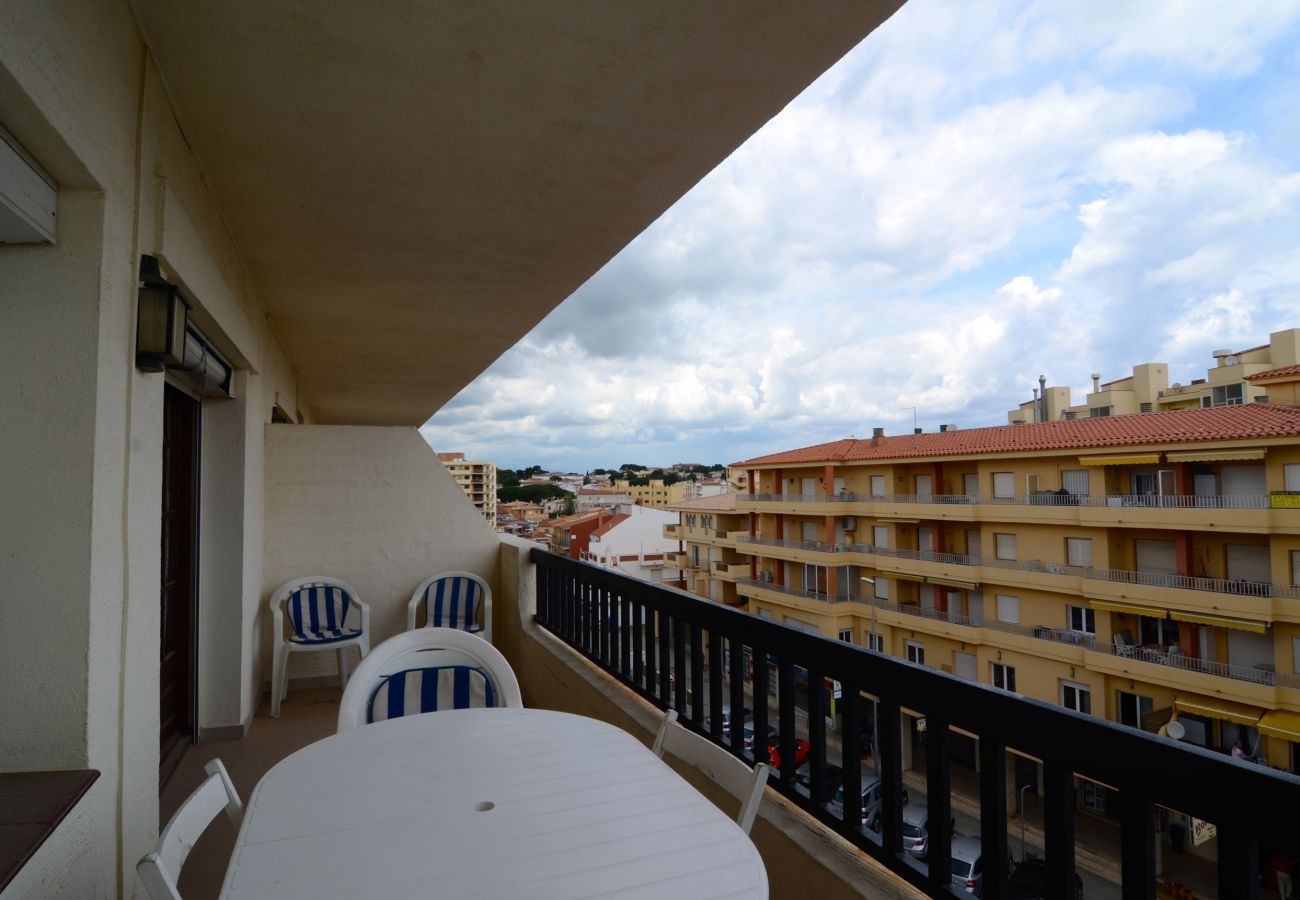 Apartment in L'Escala - GARBI PARK D 404