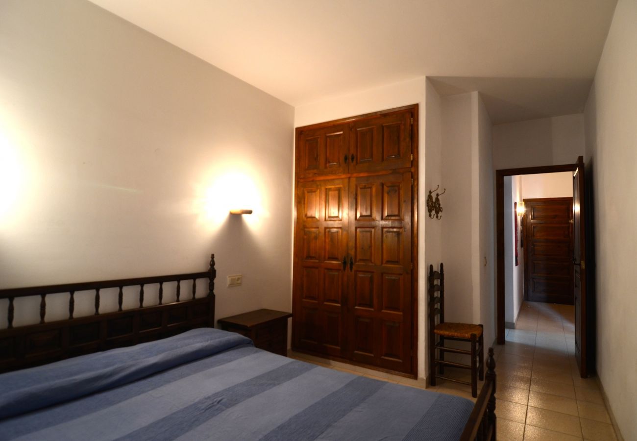 Apartment in L'Escala - GARBI PARK D 404