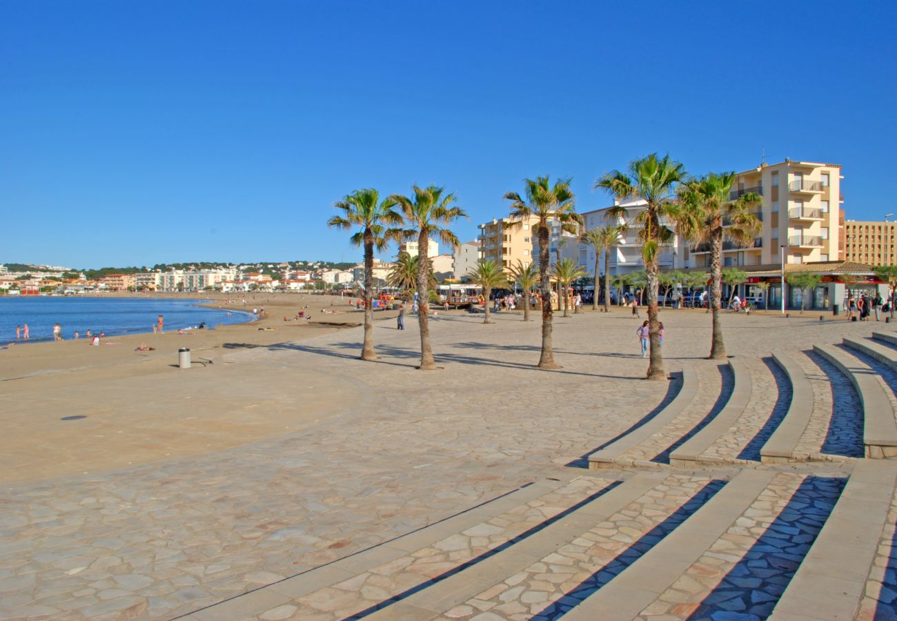 Apartment in L'Escala - GARBI PARK D 404