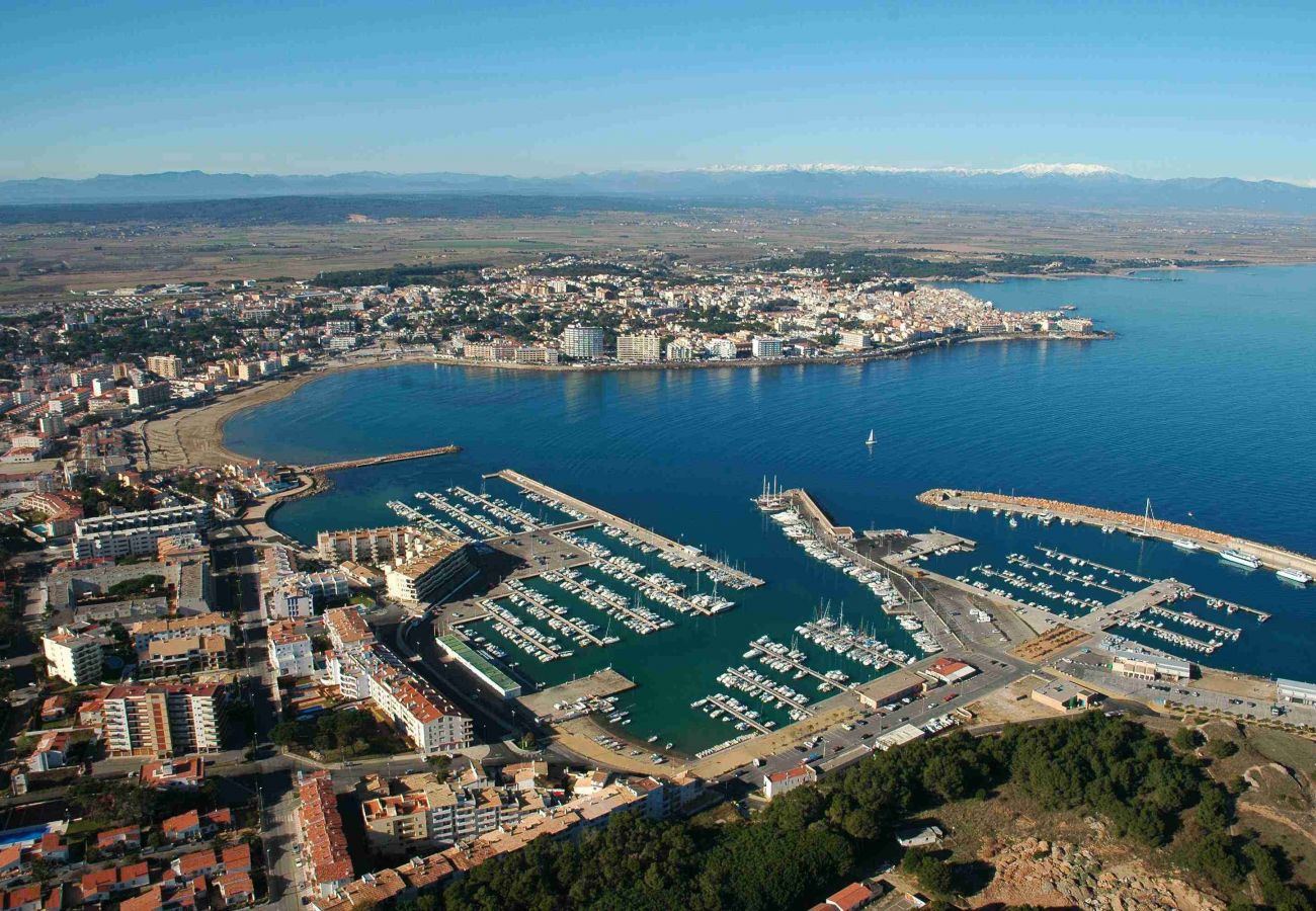 Apartment in L'Escala - GARBI PARK D 404