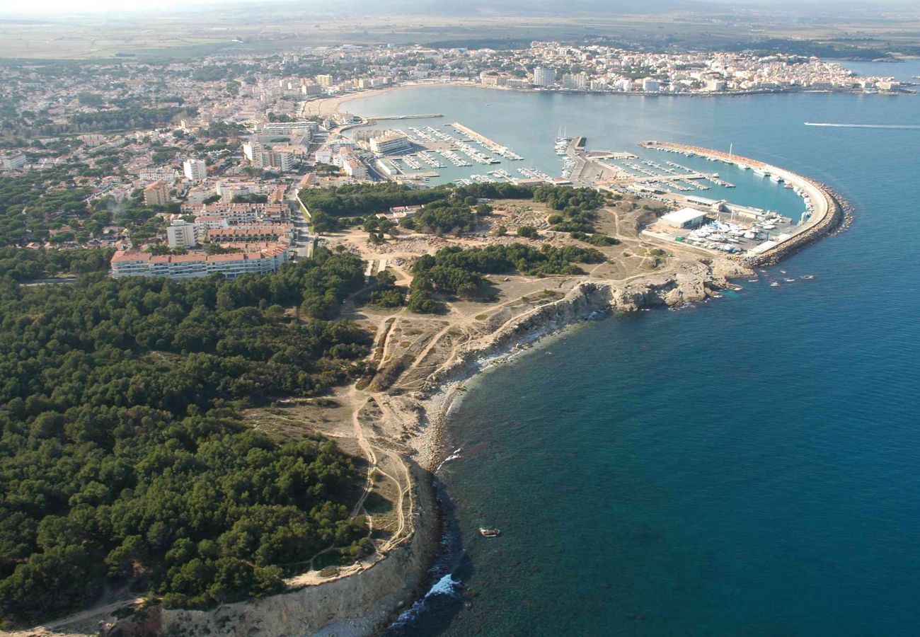 Apartment in L'Escala - GARBI PARK D 404